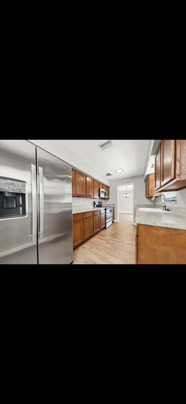 Foto del edificio - 4635 Waverly Ln