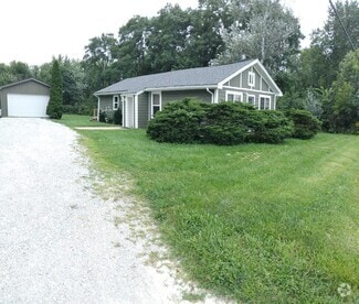Building Photo - 9217 W Lincoln Hwy
