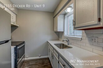 Building Photo - 2155 Decker Rd