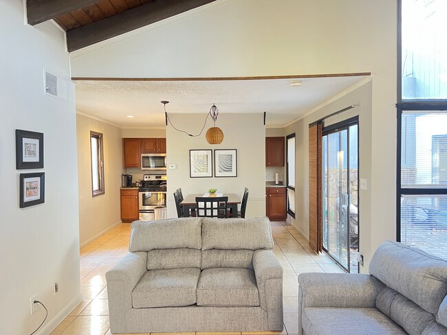 Foto del edificio - 3647 Belmont Rd