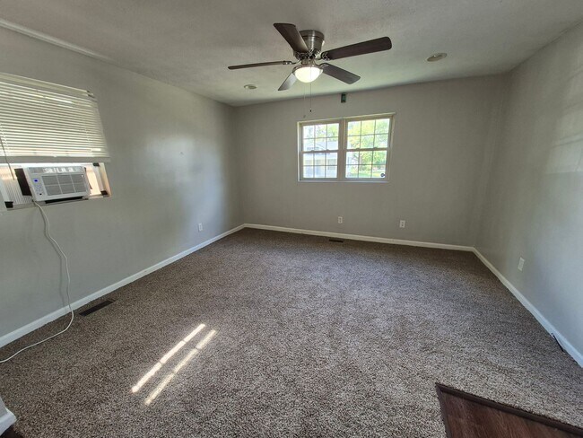 Foto del edificio - Cozy 2-bedroom house all one floor!