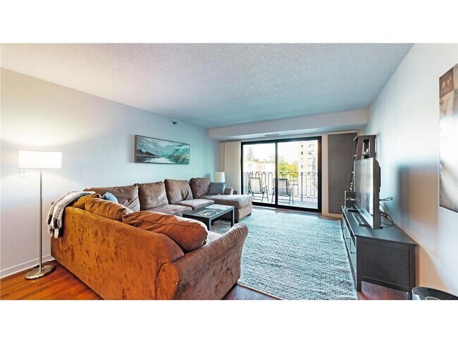 Foto del edificio - 3131 Excelsior Blvd