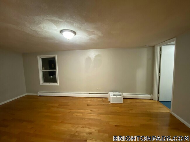 Foto del edificio - 27 Kelley Ct