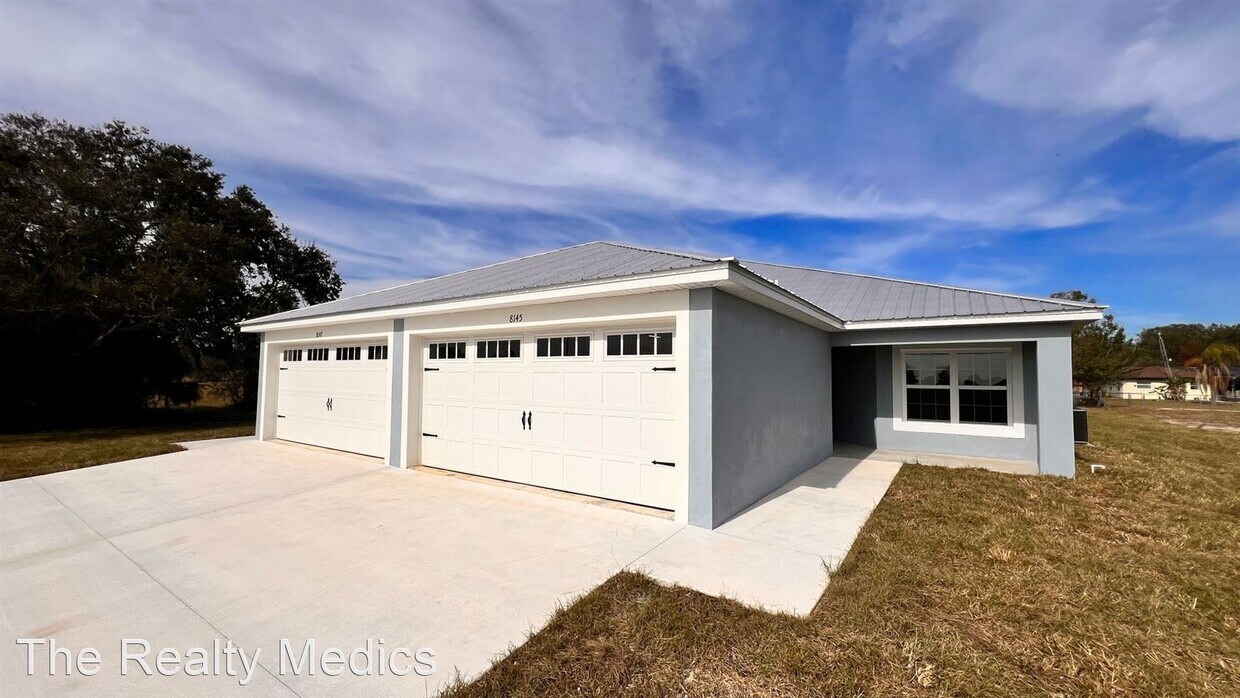Primary Photo - 3 br, 2 bath House - 8145 Cozumel Ln