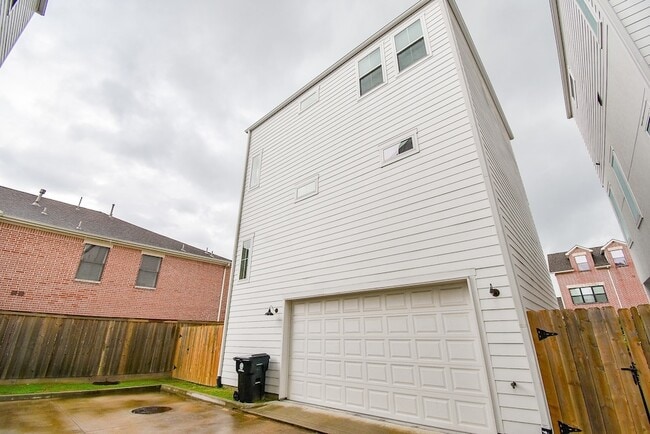 Building Photo - 3712 Link Valley Dr.