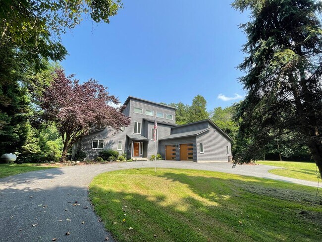 Foto del edificio - 26 Cannon Bluff Dr