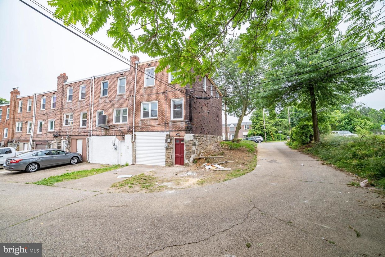 Primary Photo - 3 Winthrop Rd