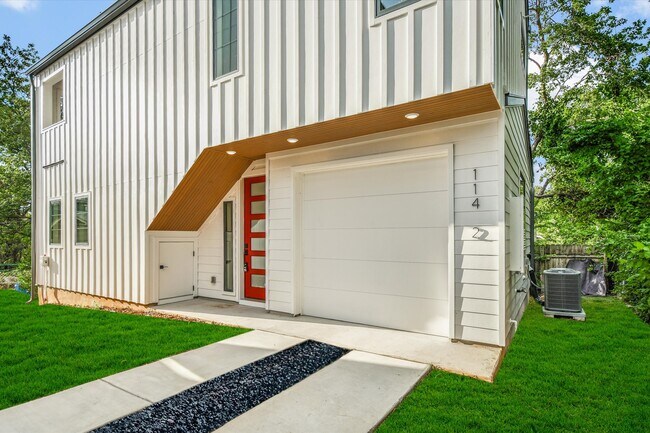 Foto del edificio - 114 Lightsey Rd