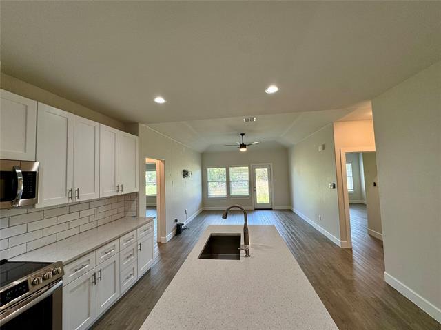 Building Photo - 5522 Mesa Loop