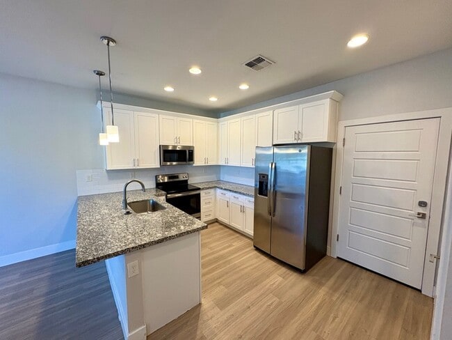 Building Photo - 7531 E Billings St