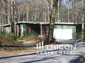 Building Photo - 2087 Meadowbrook Dr SW