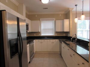 Building Photo - 347 Landing Dr
