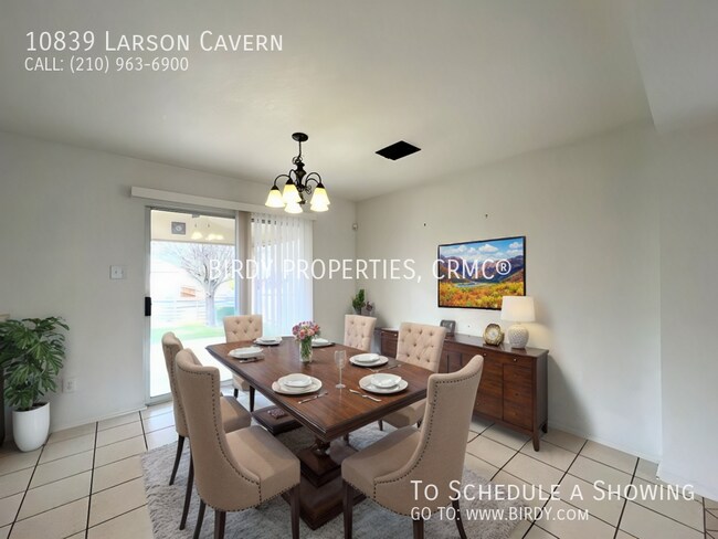 Building Photo - "Spacious 3-Bedroom Retreat with 2.5 Baths...