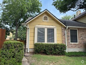 Building Photo - 11901 Swearingen Dr