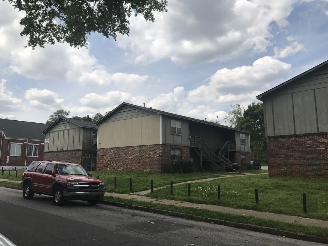 Foto principal - 2220 Avenue G