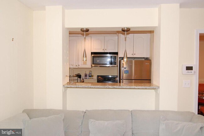 Building Photo - 8414 Flower Ave