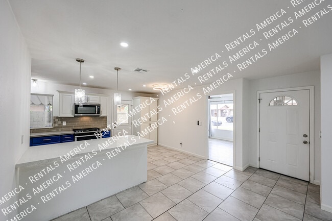Building Photo - 3837 W Acapulco Ln