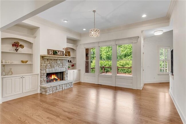 Building Photo - 5861 Yoshino Cherry Ln NE