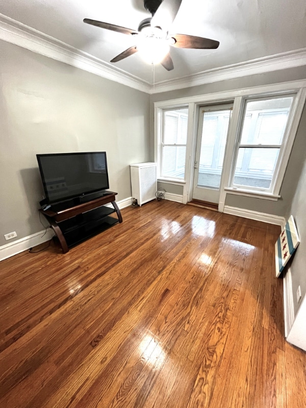 Building Photo - 5428 S Drexel Ave