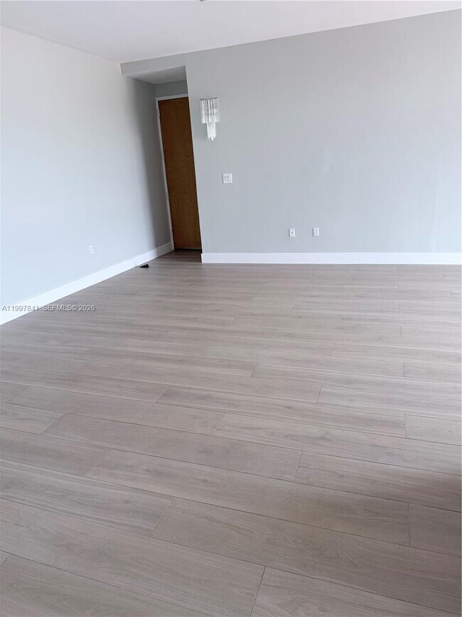 Foto del edificio - 49 Majorca Ave