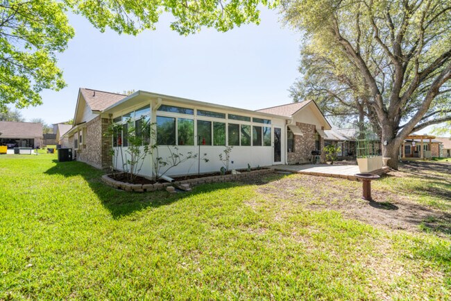 Foto del edificio - 3632 Fox Run