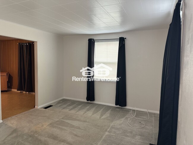 Foto del edificio - 8226 Longpoint Rd