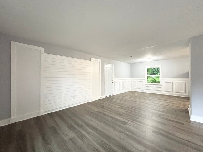 Foto del edificio - 1226 Montgomery Ave