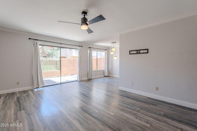 Foto del edificio - 3500 Hayden Rd