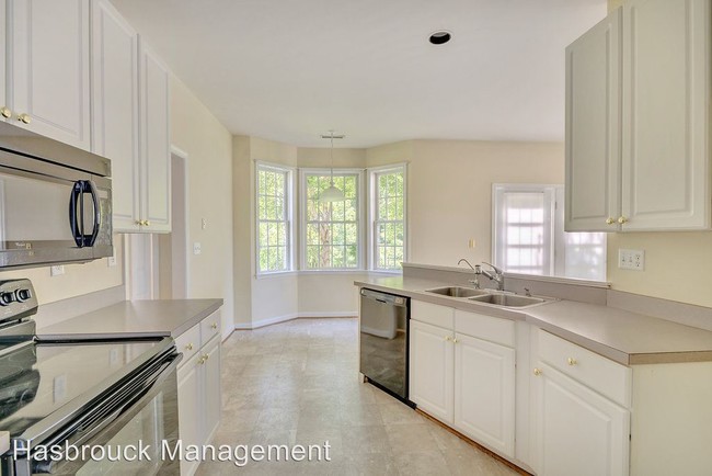 Building Photo - 3 br, 2.5 bath House - 2956 Magnolia Bend