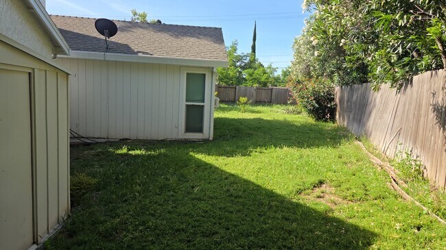 Building Photo - 7613 Luzern Way