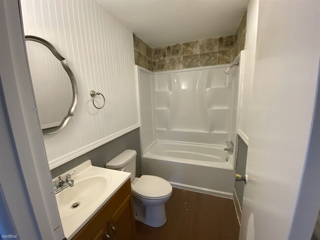 Building Photo - 4 br, 2 bath House - 700 Mayfield Road