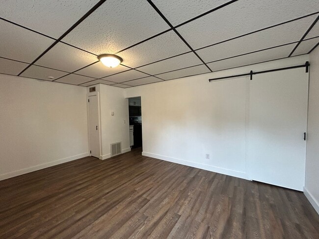 Foto del edificio - 307 N Sycamore St