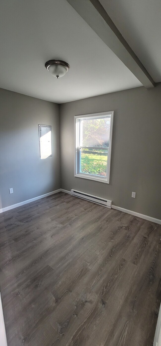 41 Eileen Blvd, Poughkeepsie, NY 12603 House Rental in Poughkeepsie