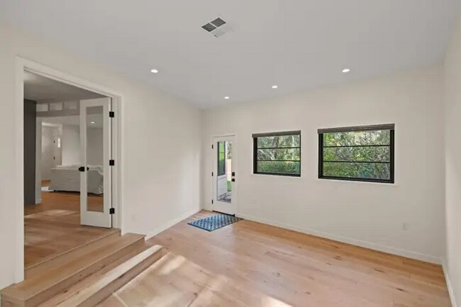 Building Photo - 1184 Josselyn Canyon Rd