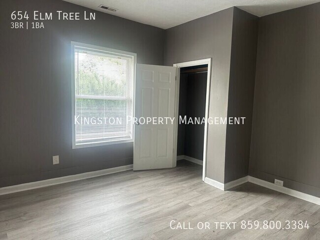 Foto del edificio - 654 Elm Tree Ln