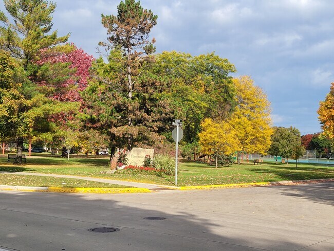 Park across the street - 401 N Eton St