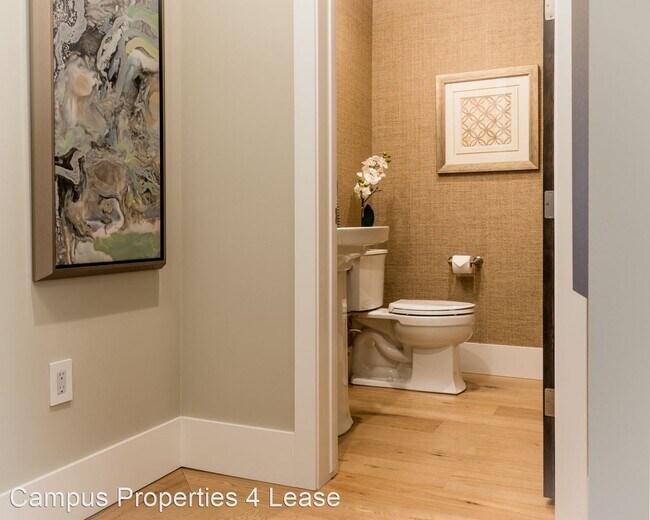 Building Photo - 3 br, 4.5 bath House - 313 North Howes Str...