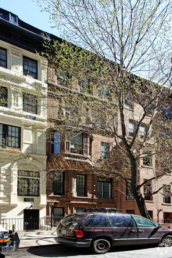 Building Photo - 19 W 82nd St