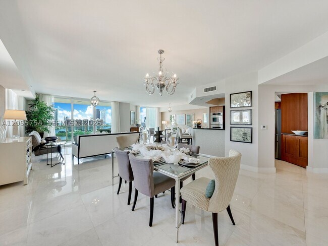 Foto del edificio - 3301 NE 183rd St