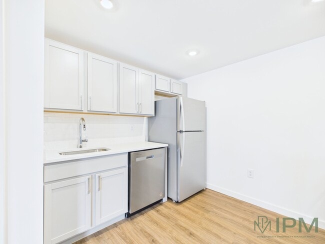 Building Photo - The Atlas on Senate