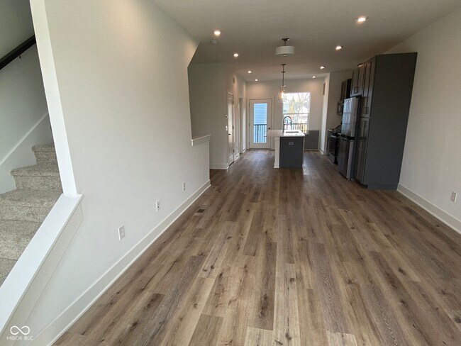 Foto del edificio - 2129 N College Ave