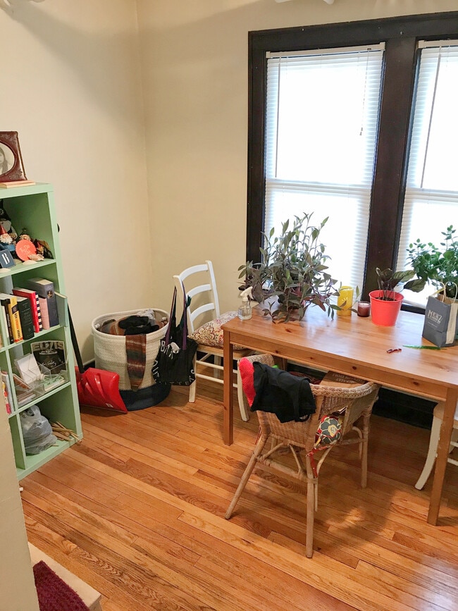 Building Photo - 1941 Grove Ave