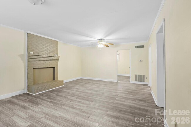 Foto del edificio - 535 Nicholson Creek Rd