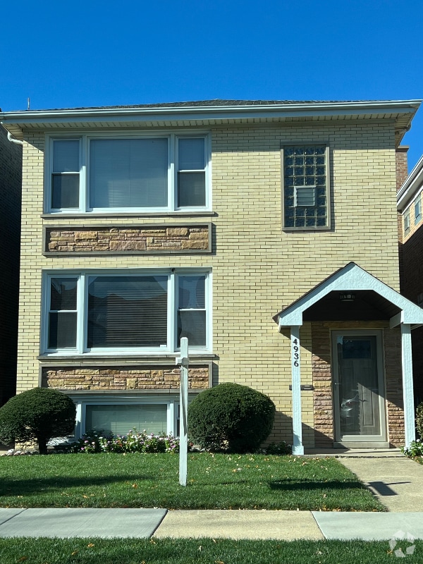 Building Photo - 4936 N Marmora Ave