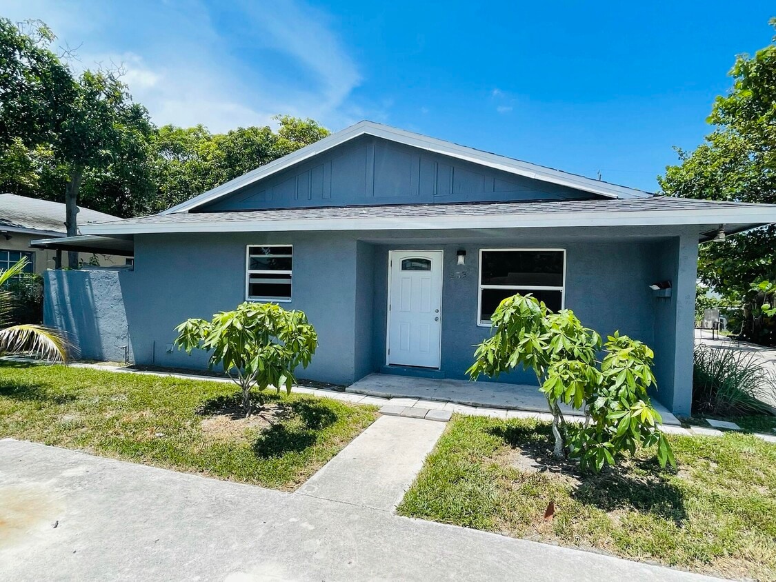 Primary Photo - 253 Silver Beach Rd