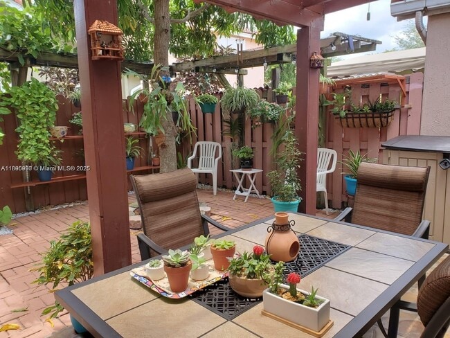 Foto del edificio - 9982 SW 162nd Ct