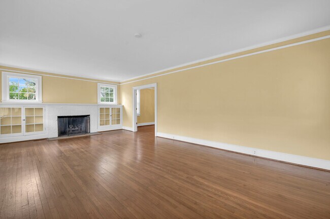 Building Photo - 212 N 16th St