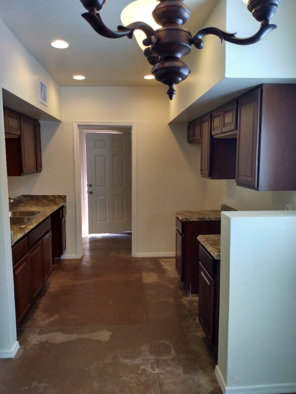 Foto del edificio - 3867 N Tyndall Ave