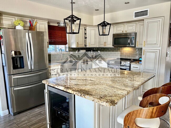 Foto del edificio - 4682 W Oakland St