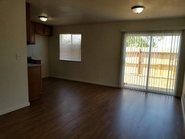 Foto del edificio - 143 Brookridge Dr